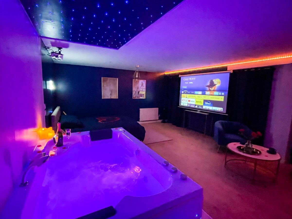 Spa Sous Les Etoiles - Cinema - Netflix - Parking - Gare Amiens Buitenkant foto